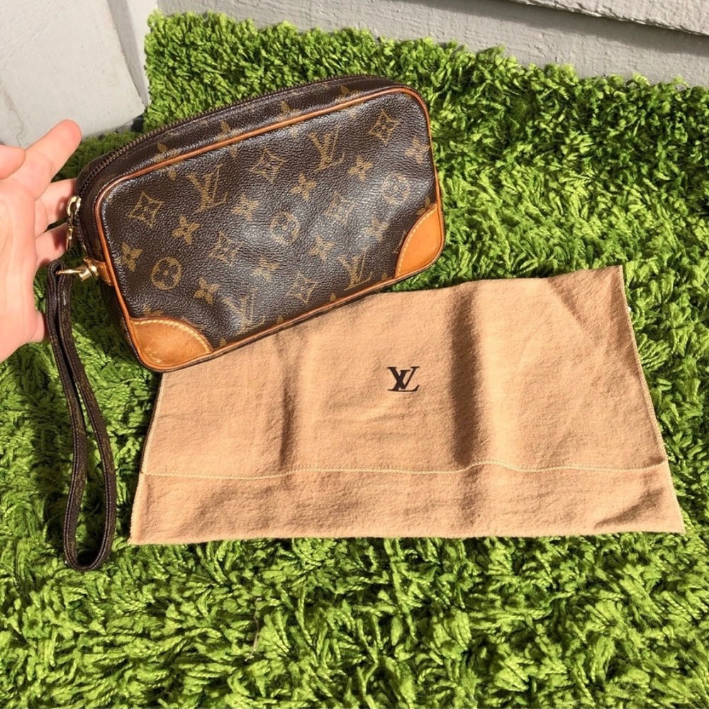 Louis Vuitton Clutch